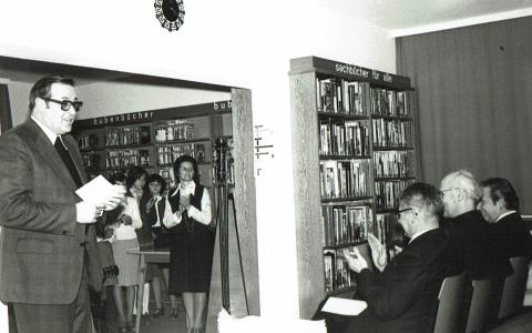 Eröffnung der Bücherei Wattens 1976